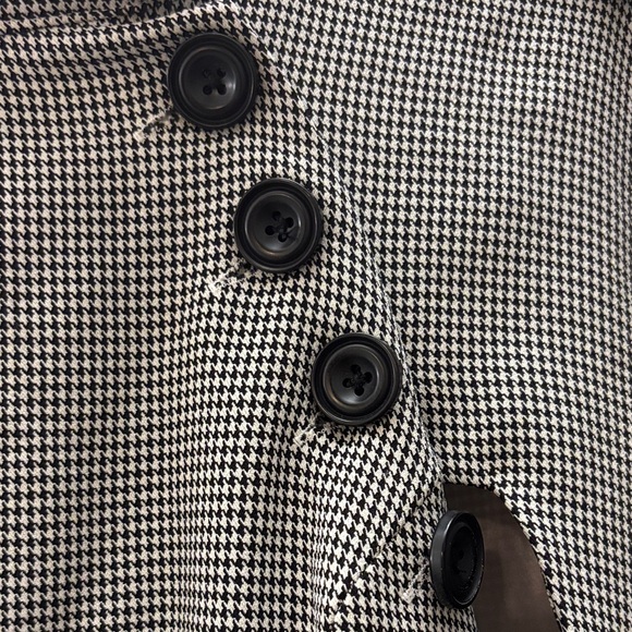 Elegant Women's Checked Cape Jacket dress - Picture 7 of 8